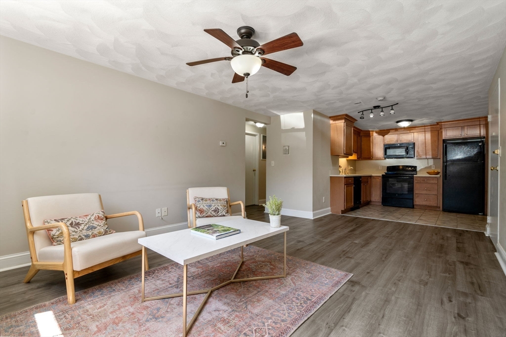 1105 Lexington Street # 1 Unit: 4-1