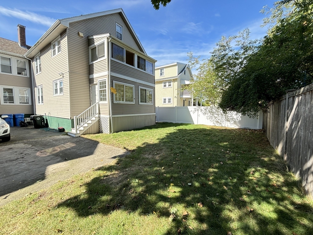 16 Jeanette Ave # 16