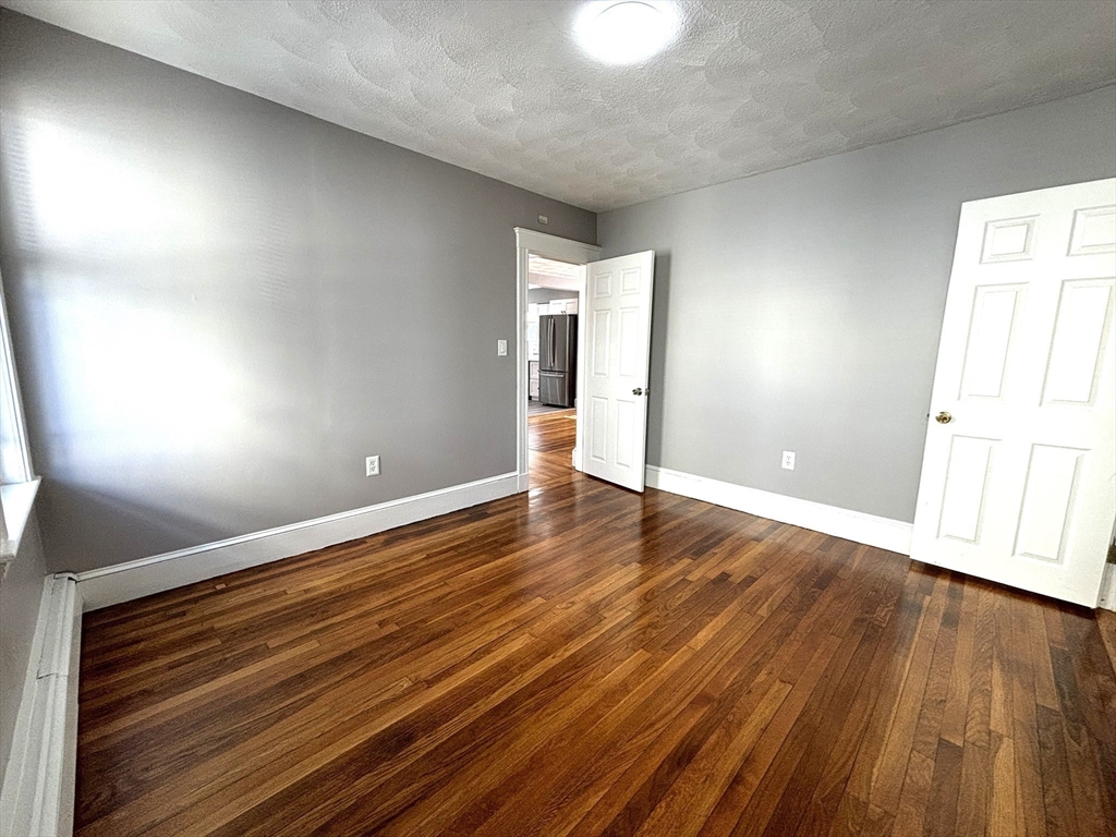 16 Jeanette Ave # 16