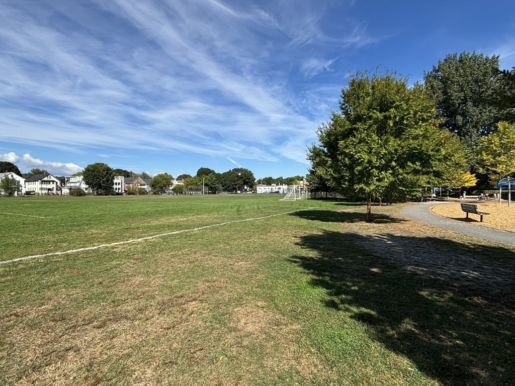 16 Jeanette Ave # 16