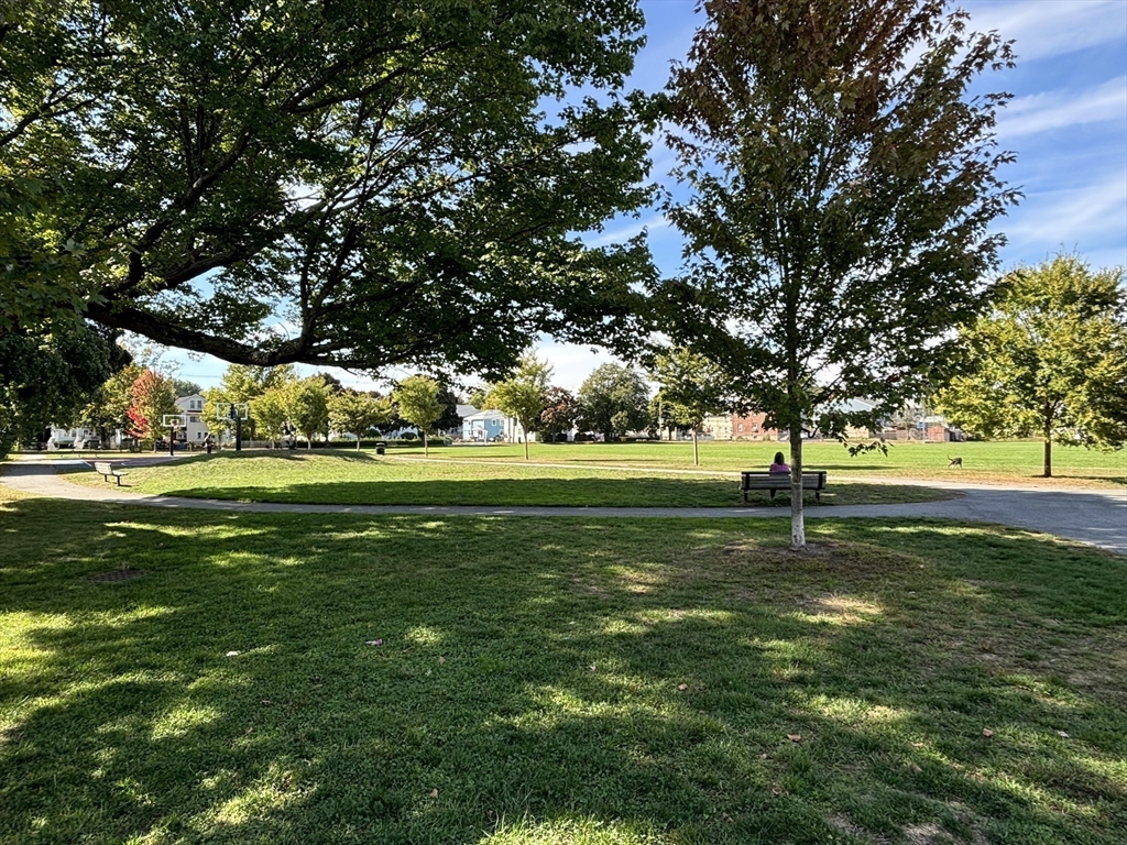 16 Jeanette Ave # 16