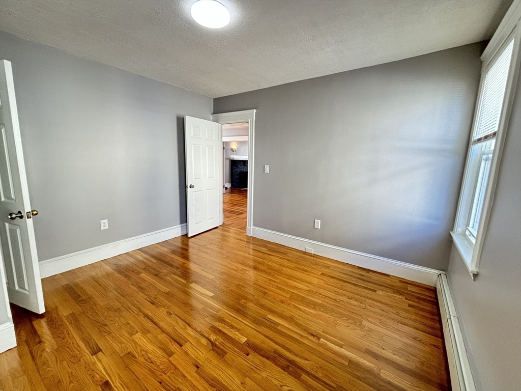 16 Jeanette Ave # 16