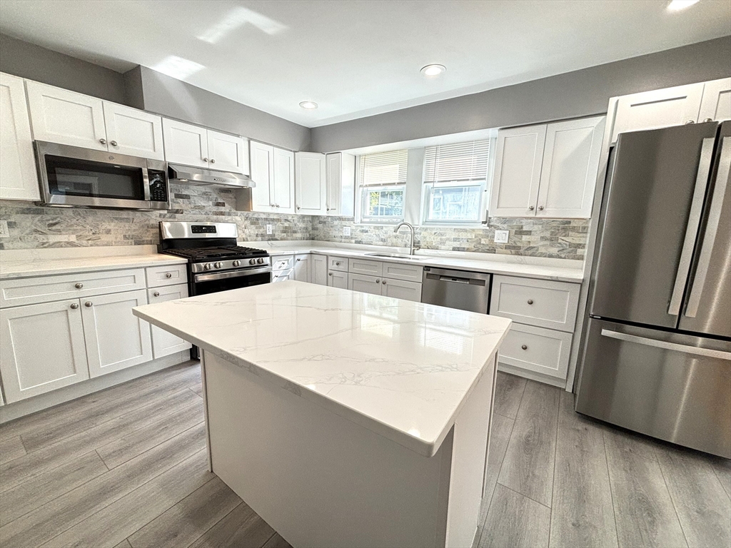 16 Jeanette Ave # 16