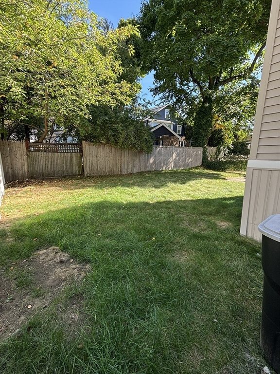 16 Jeanette Ave # 16