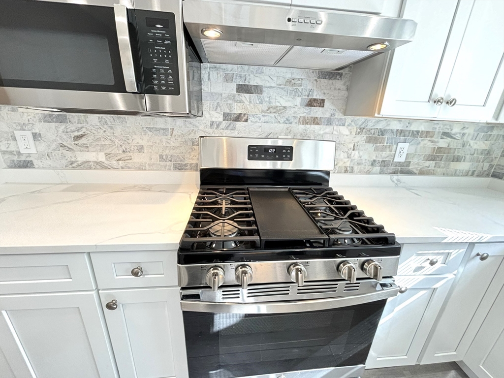 16 Jeanette Ave # 16