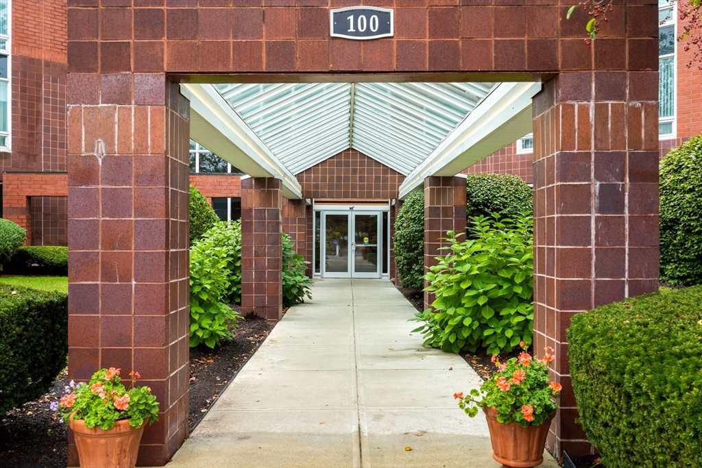 124 Place Ln # 124