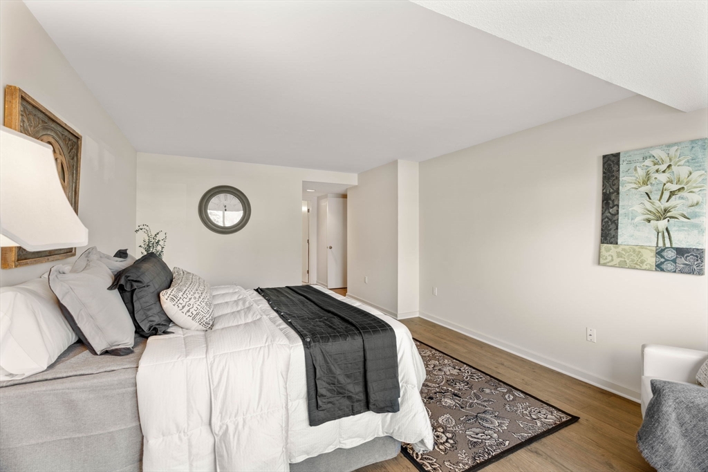 124 Place Ln # 124
