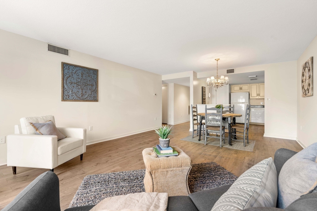 124 Place Ln # 124