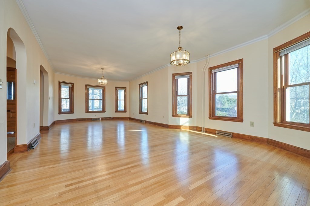 18 Forest Street # 18