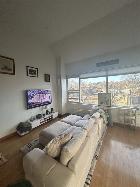 290 Pleasant Street # 219