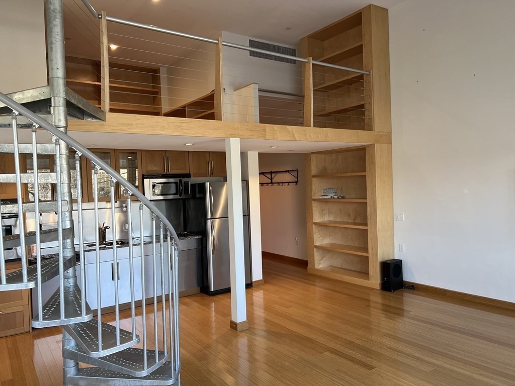 290 Pleasant Street # 219