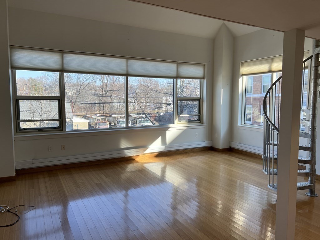 290 Pleasant Street # 219