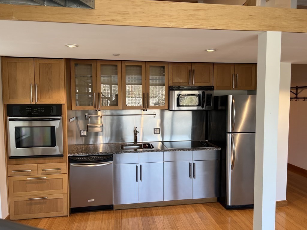 290 Pleasant Street # 219