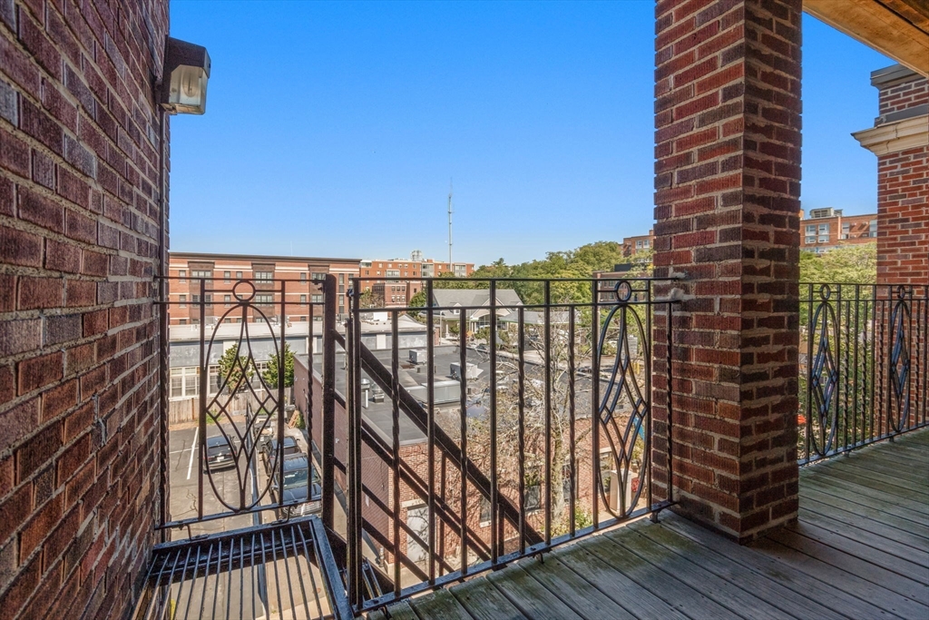 185 Chestnut Hill Avenue # 18