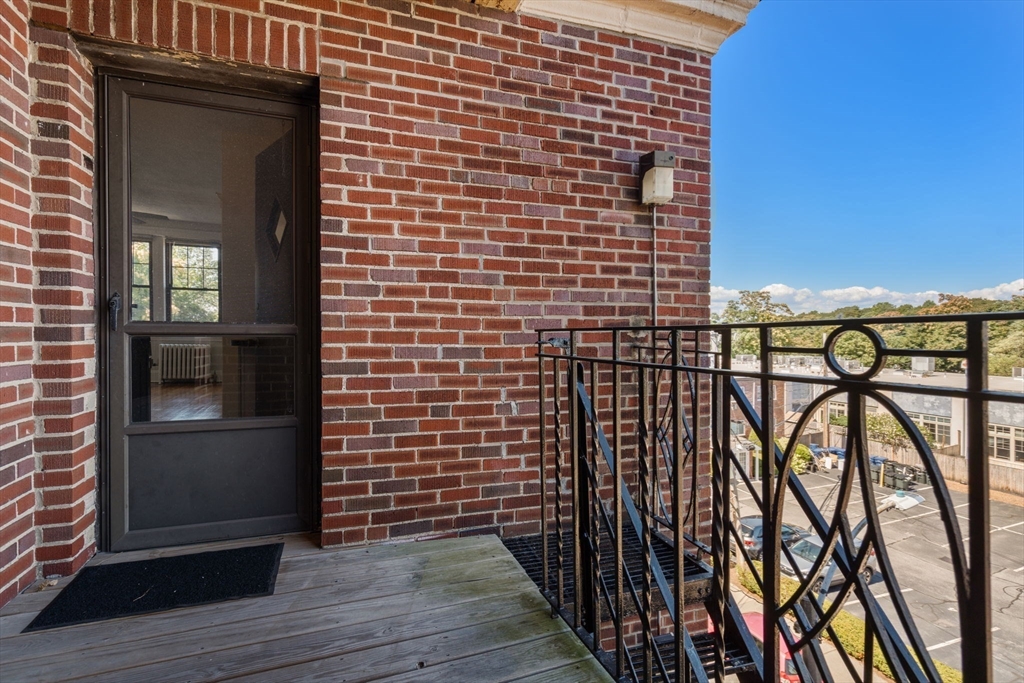 185 Chestnut Hill Avenue # 18
