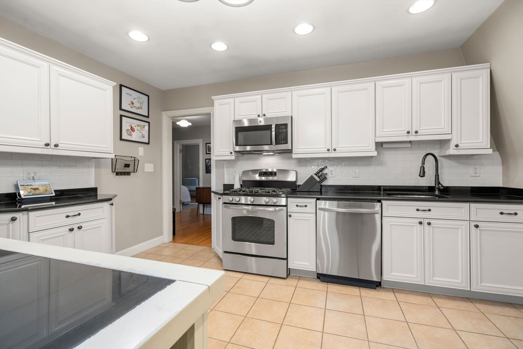 28 Franklin St # 28