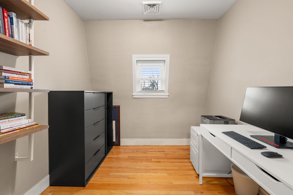 28 Franklin St # 28