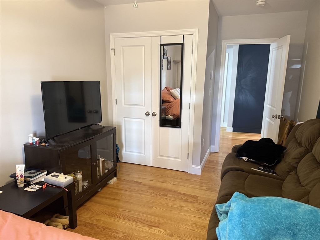 16 Hudson Street # 1