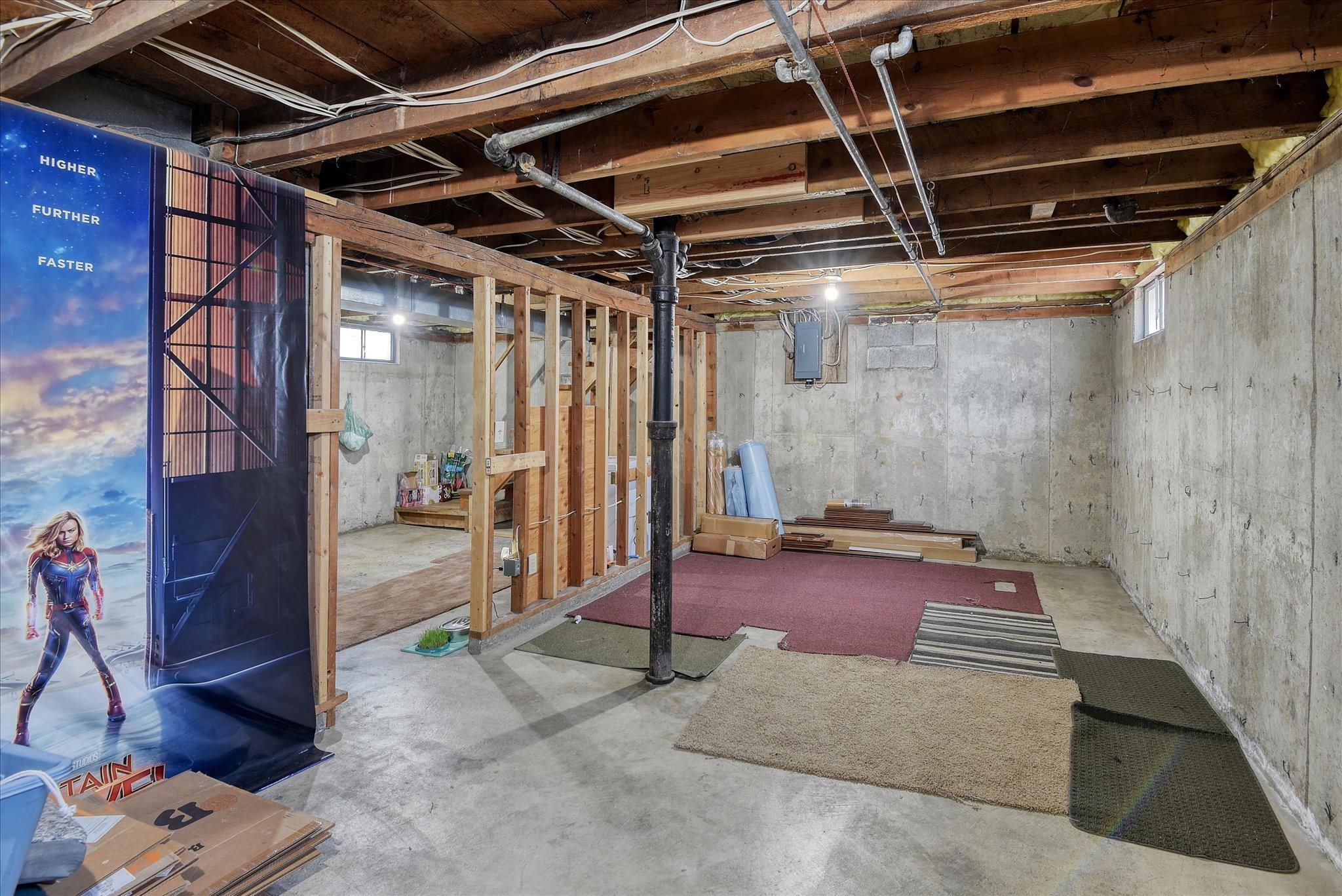 721 W Alice Ave