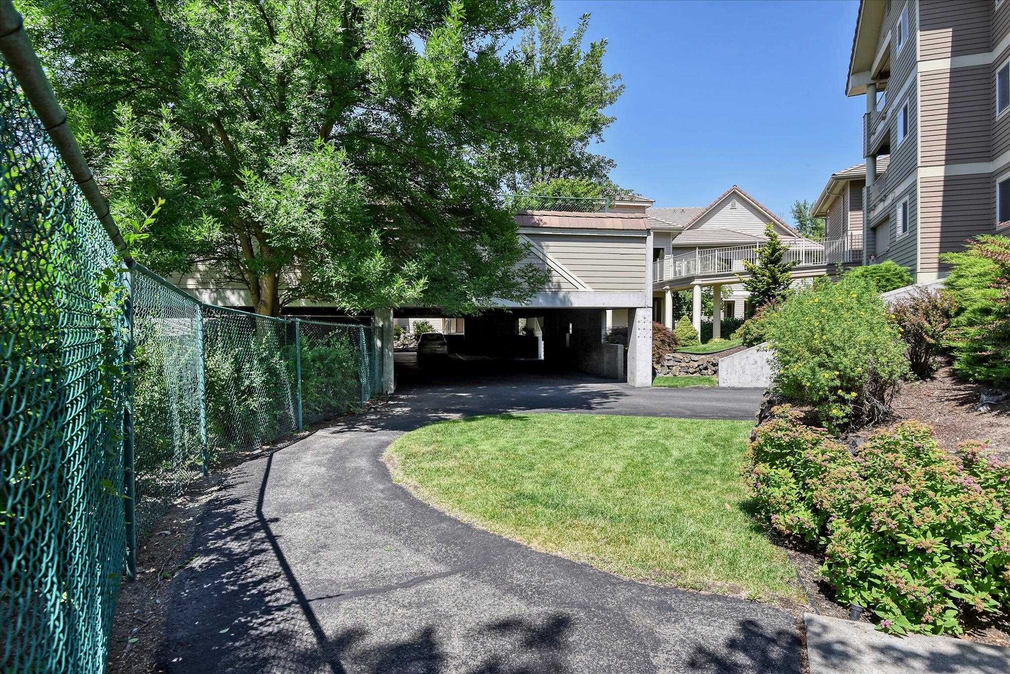 639 N Riverpoint Blvd
