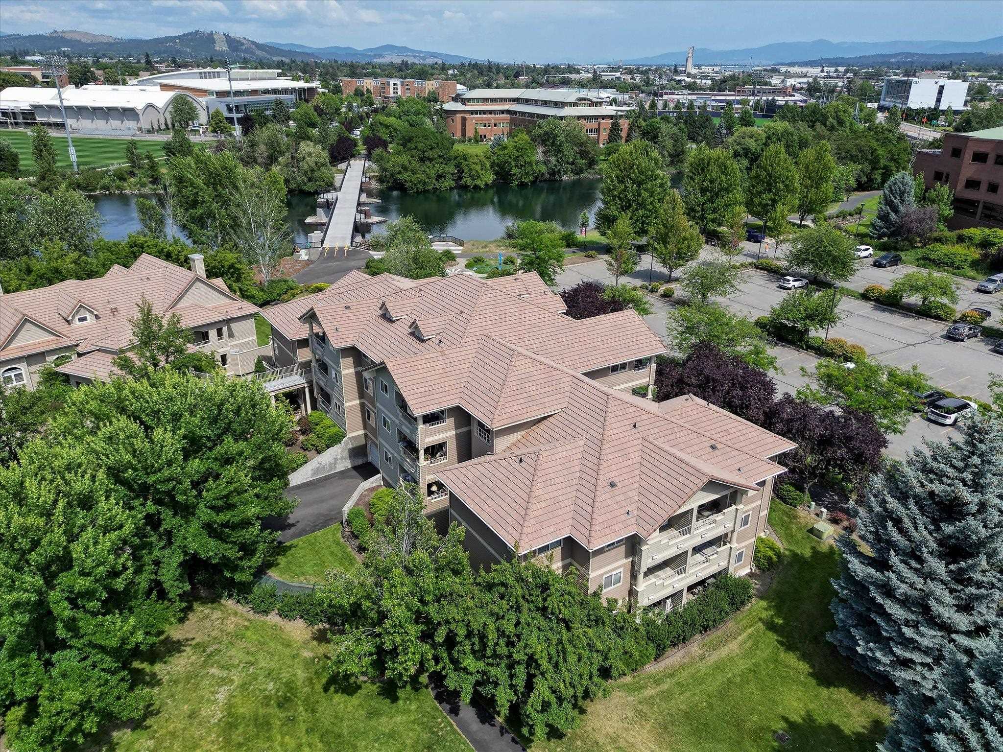 639 N Riverpoint Blvd