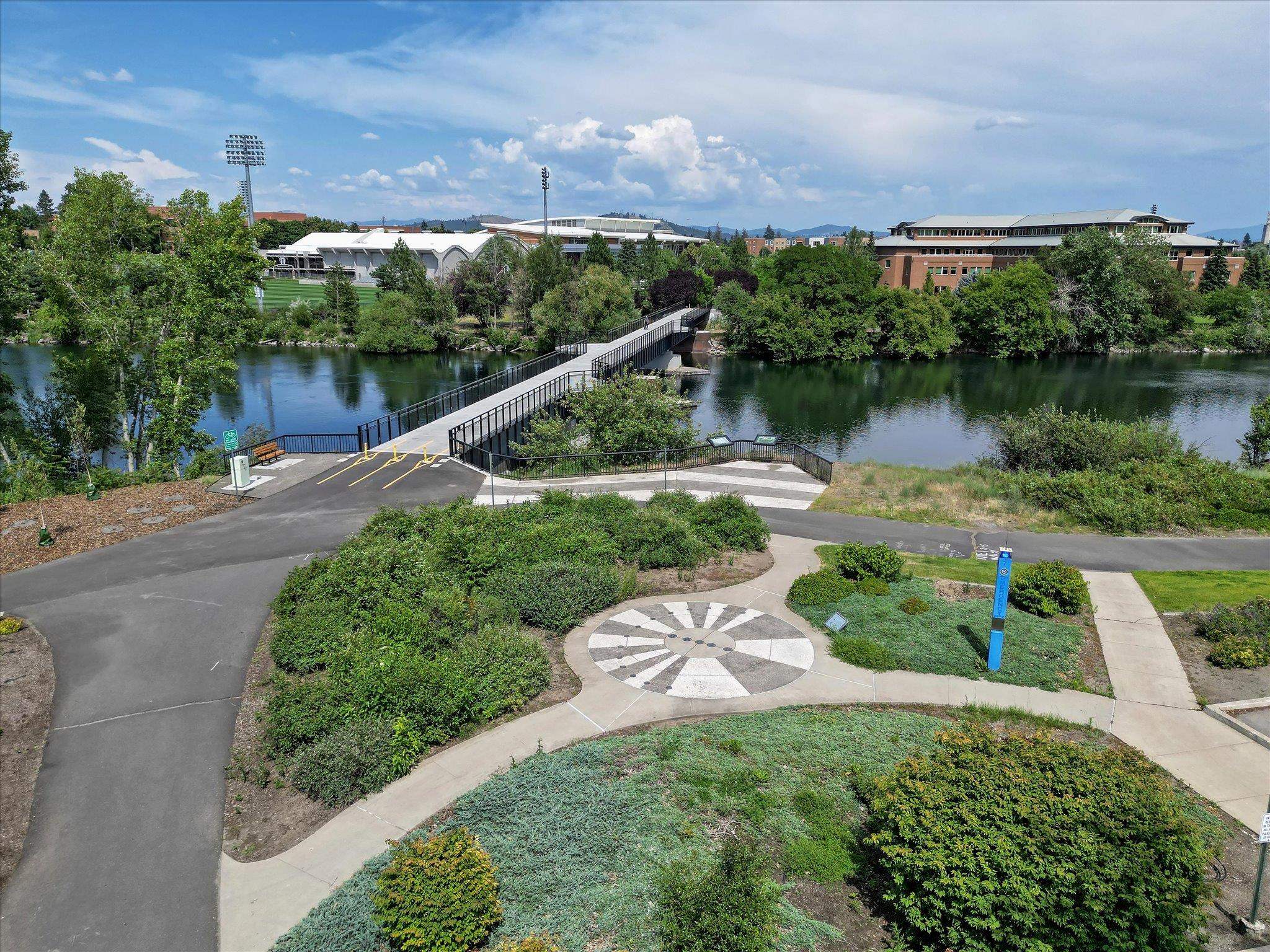 639 N Riverpoint Blvd