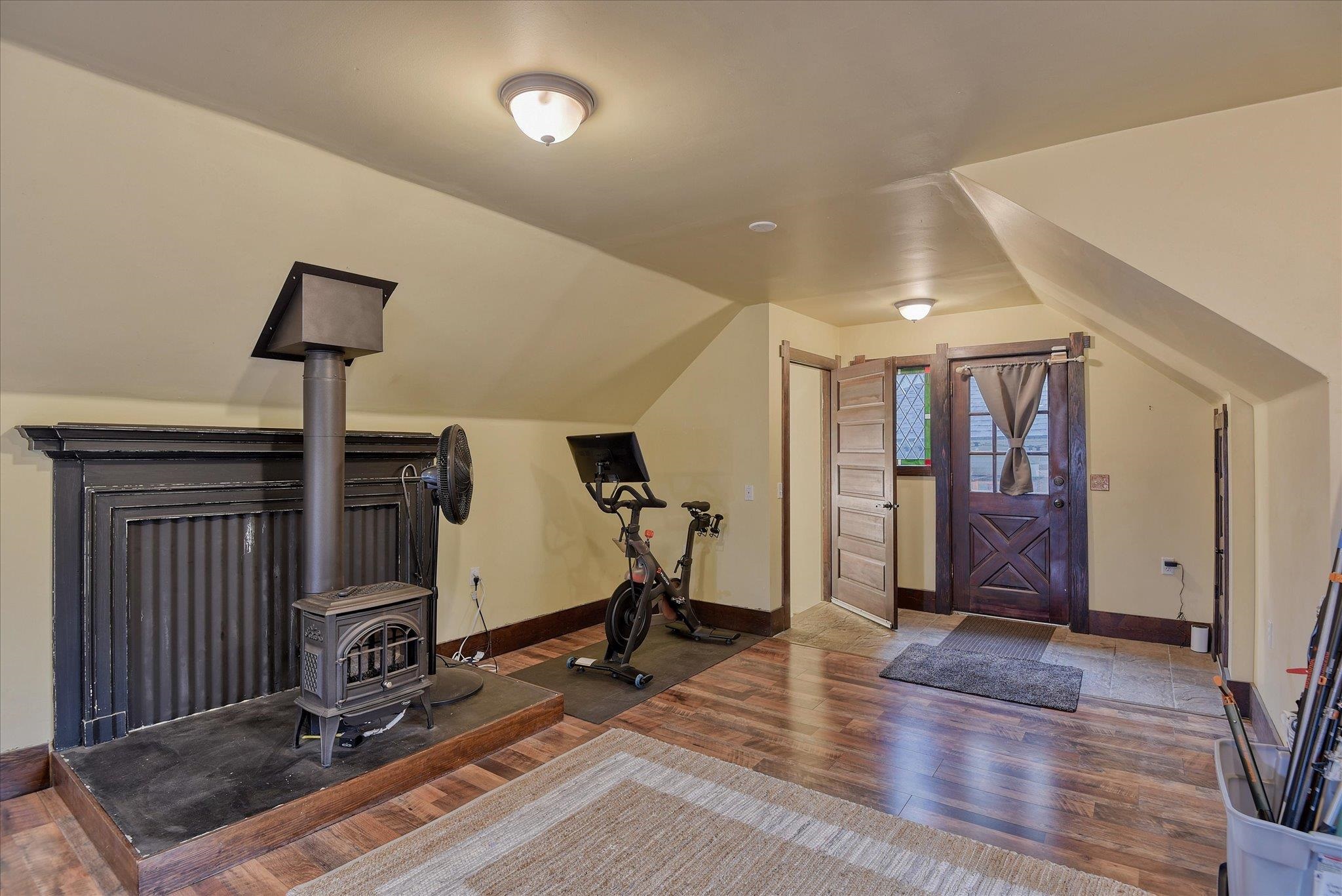 506 W 17th Ave