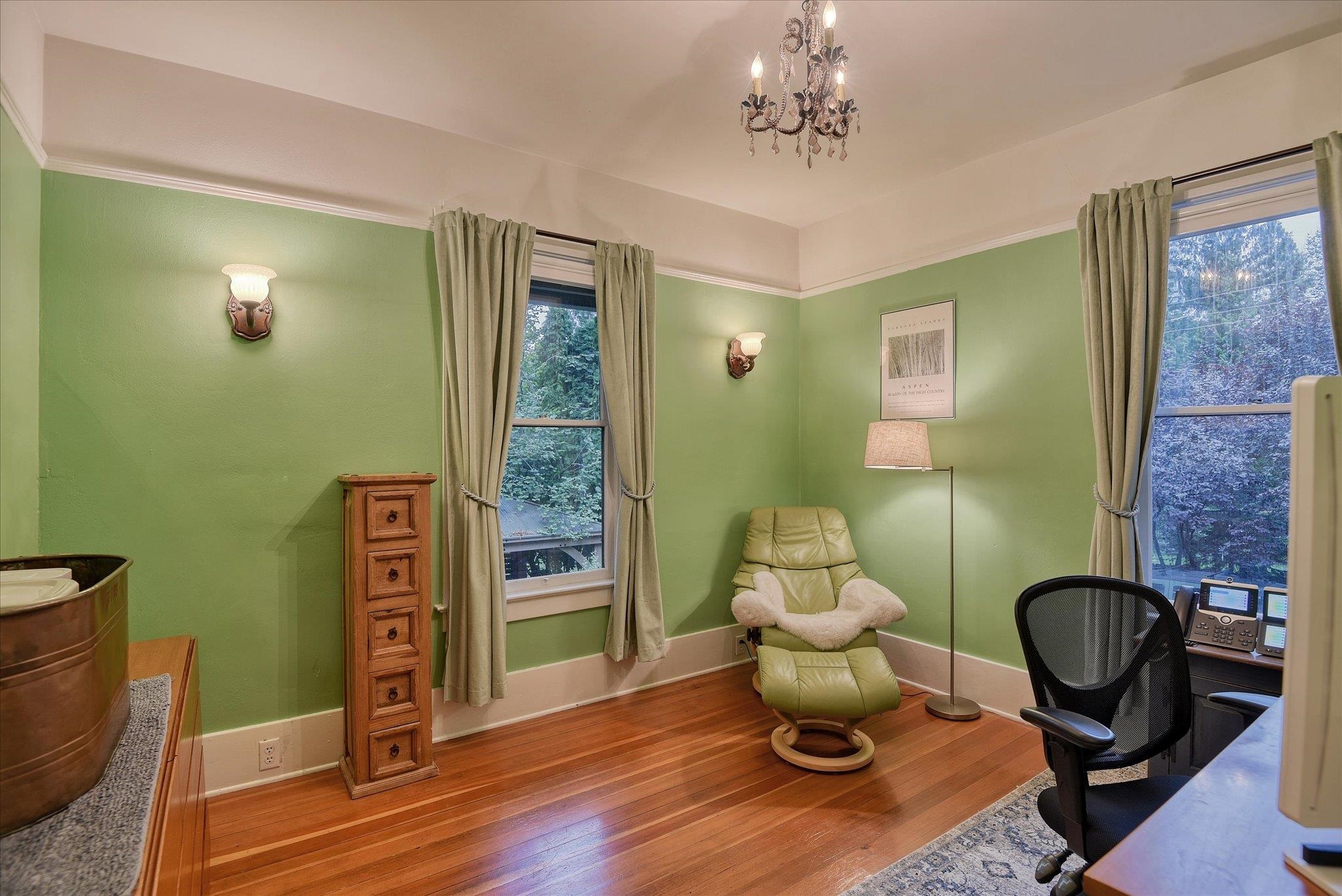 506 W 17th Ave