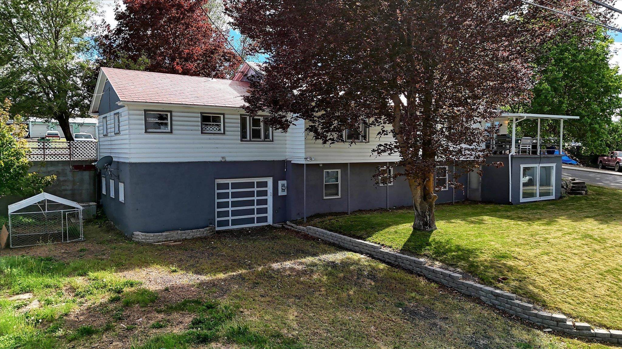 303 SE Pope St