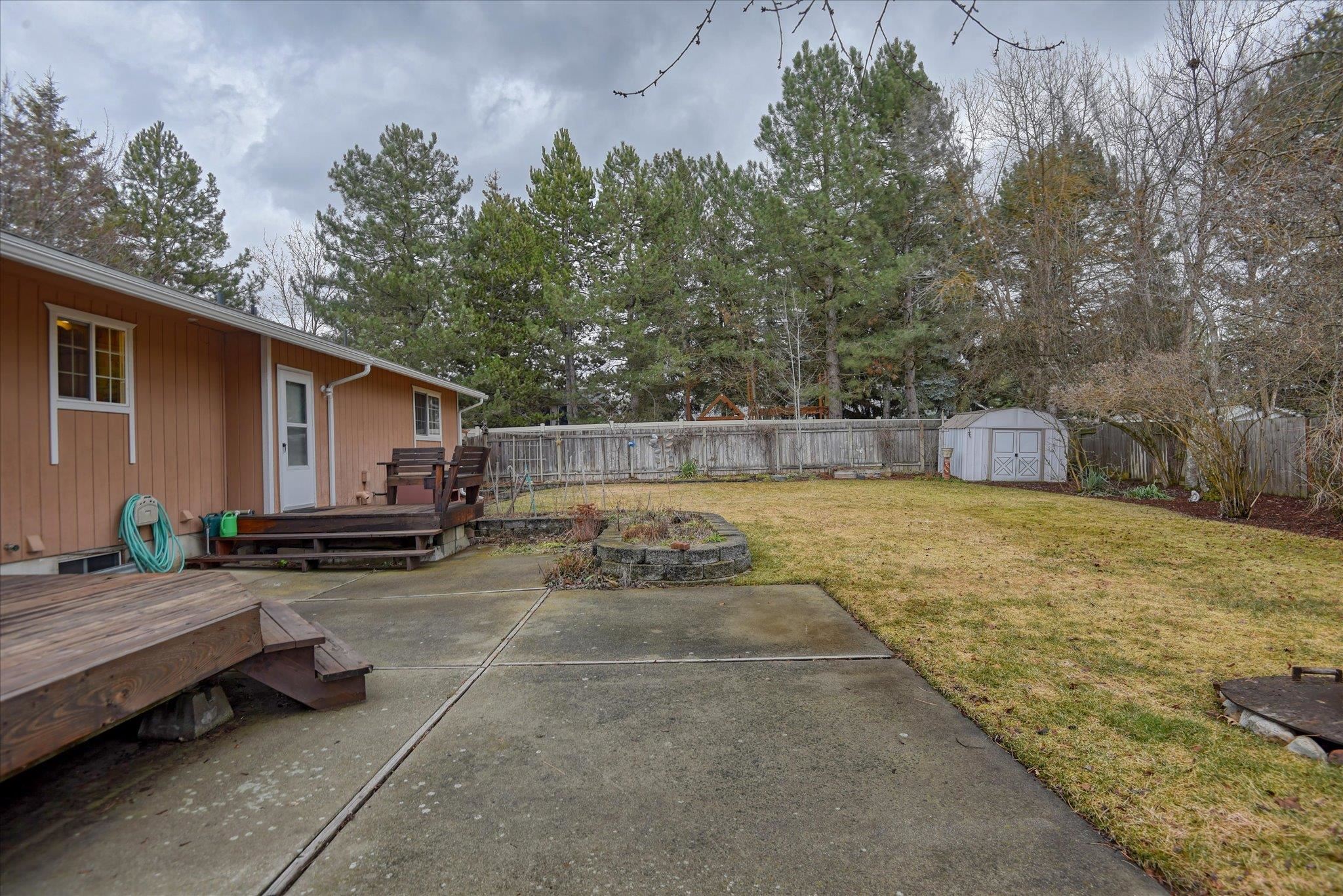 2124 E 62nd Ave