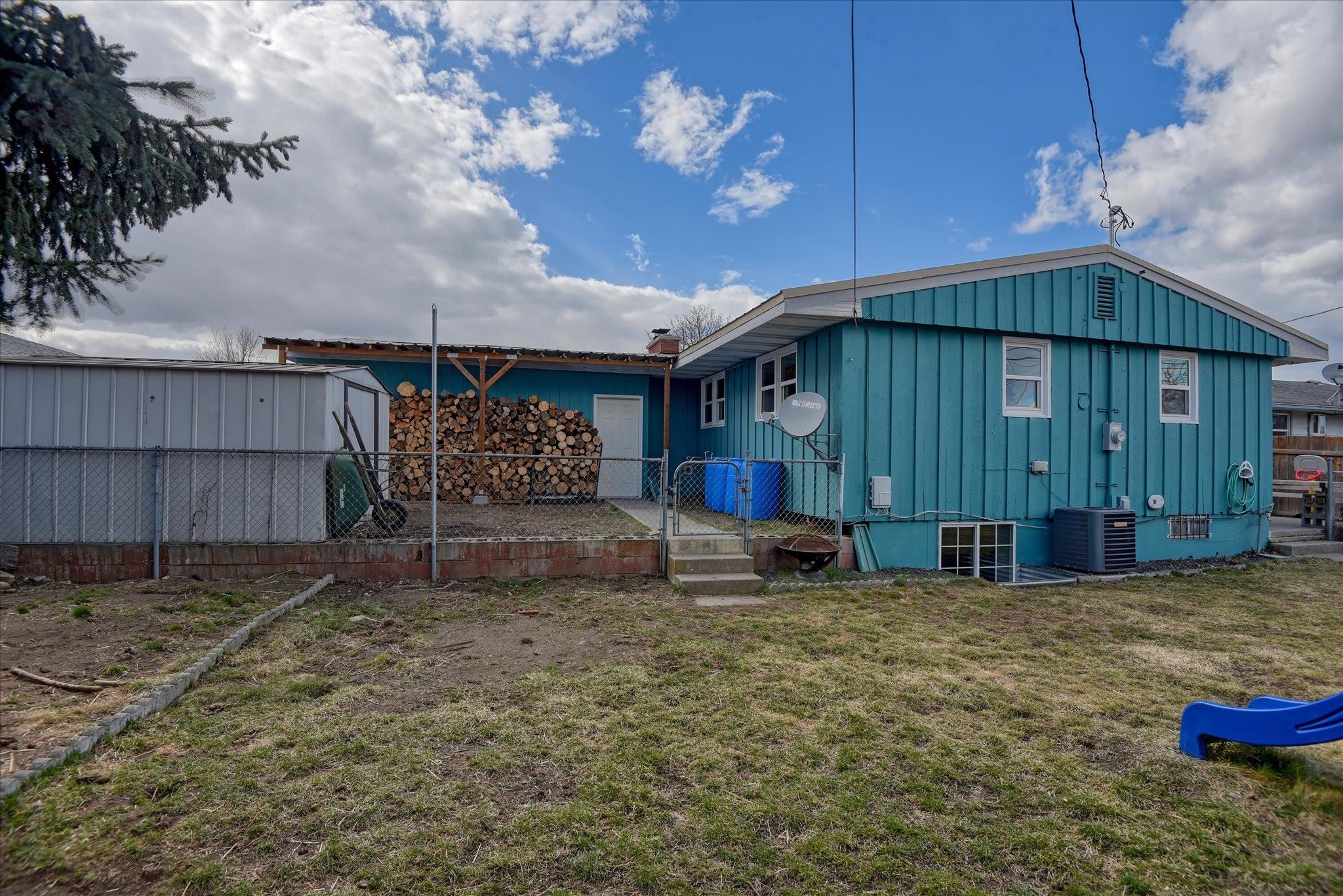 5728 N Ash St