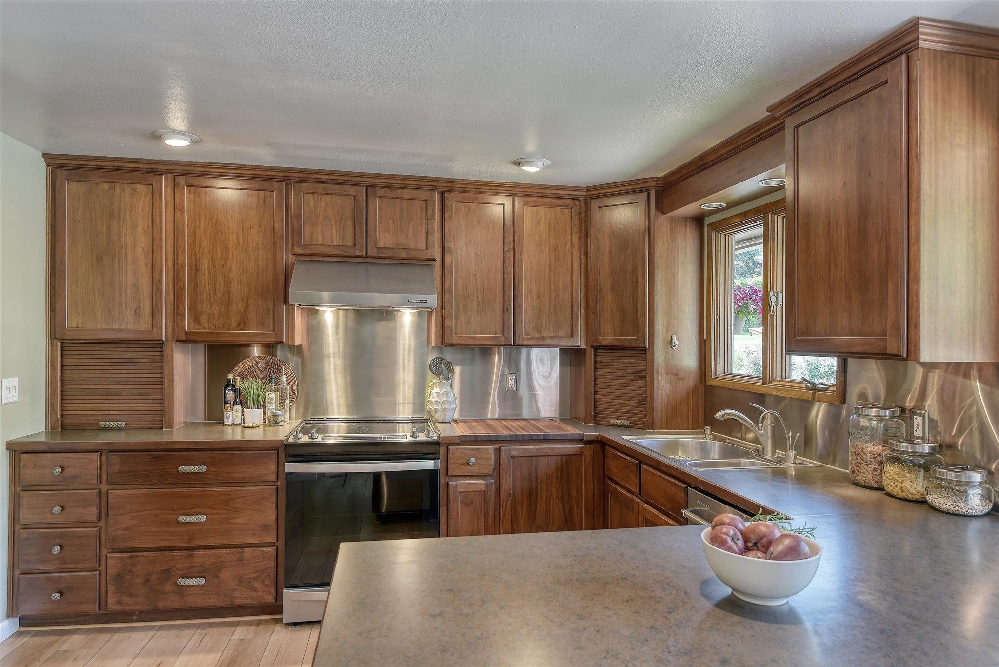 2505 E Casper Dr