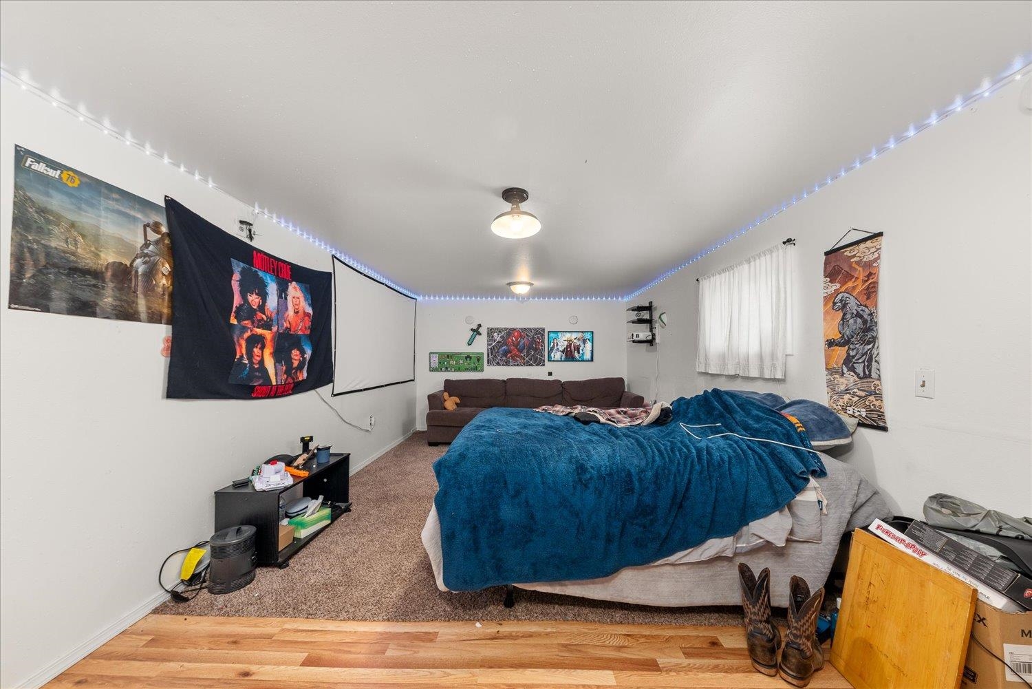 2324 E Rowan Ave