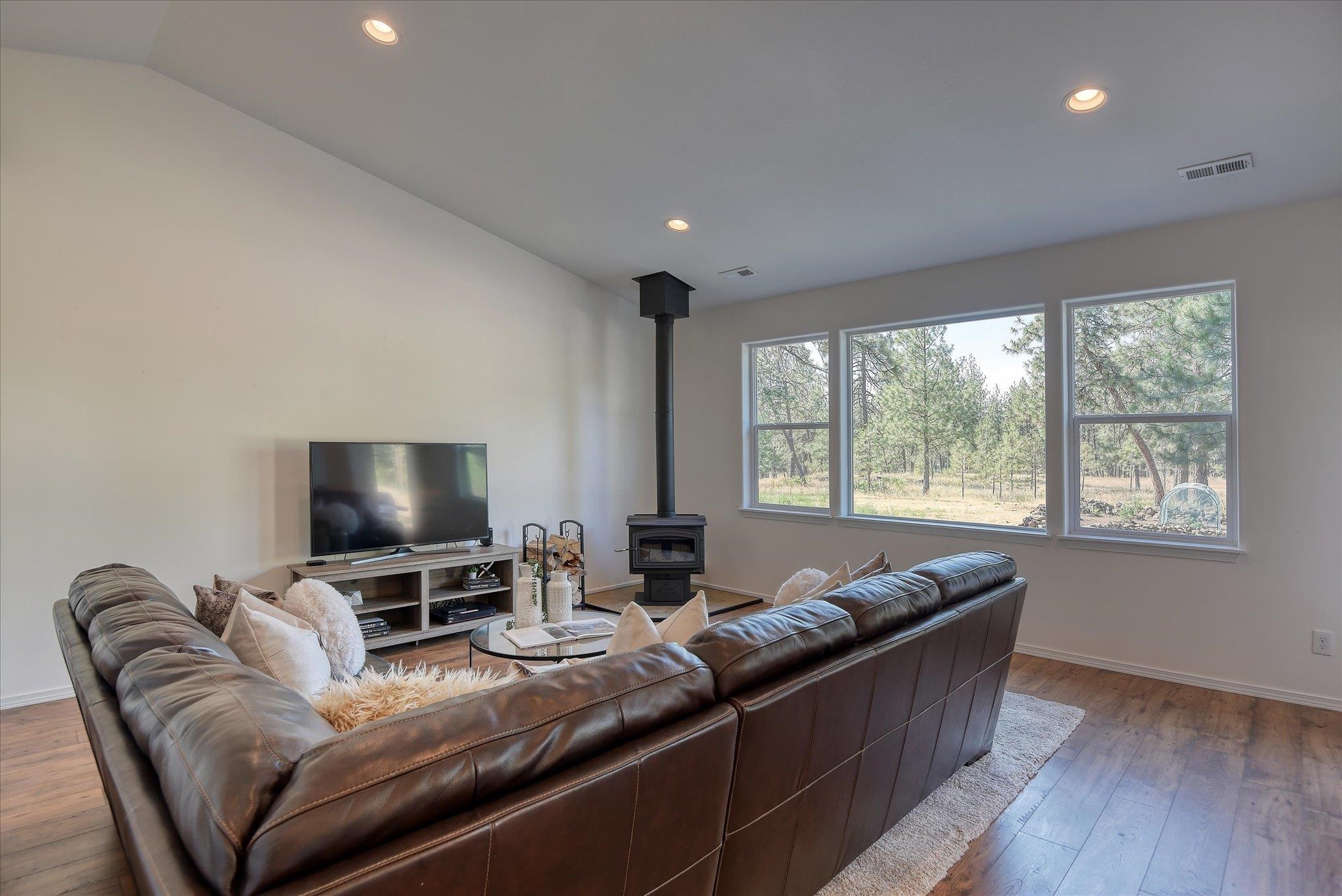 17521 S Lois Dr