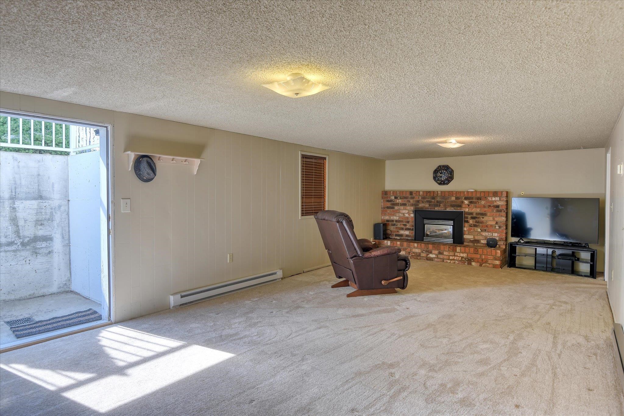 223 Gregory Dr
