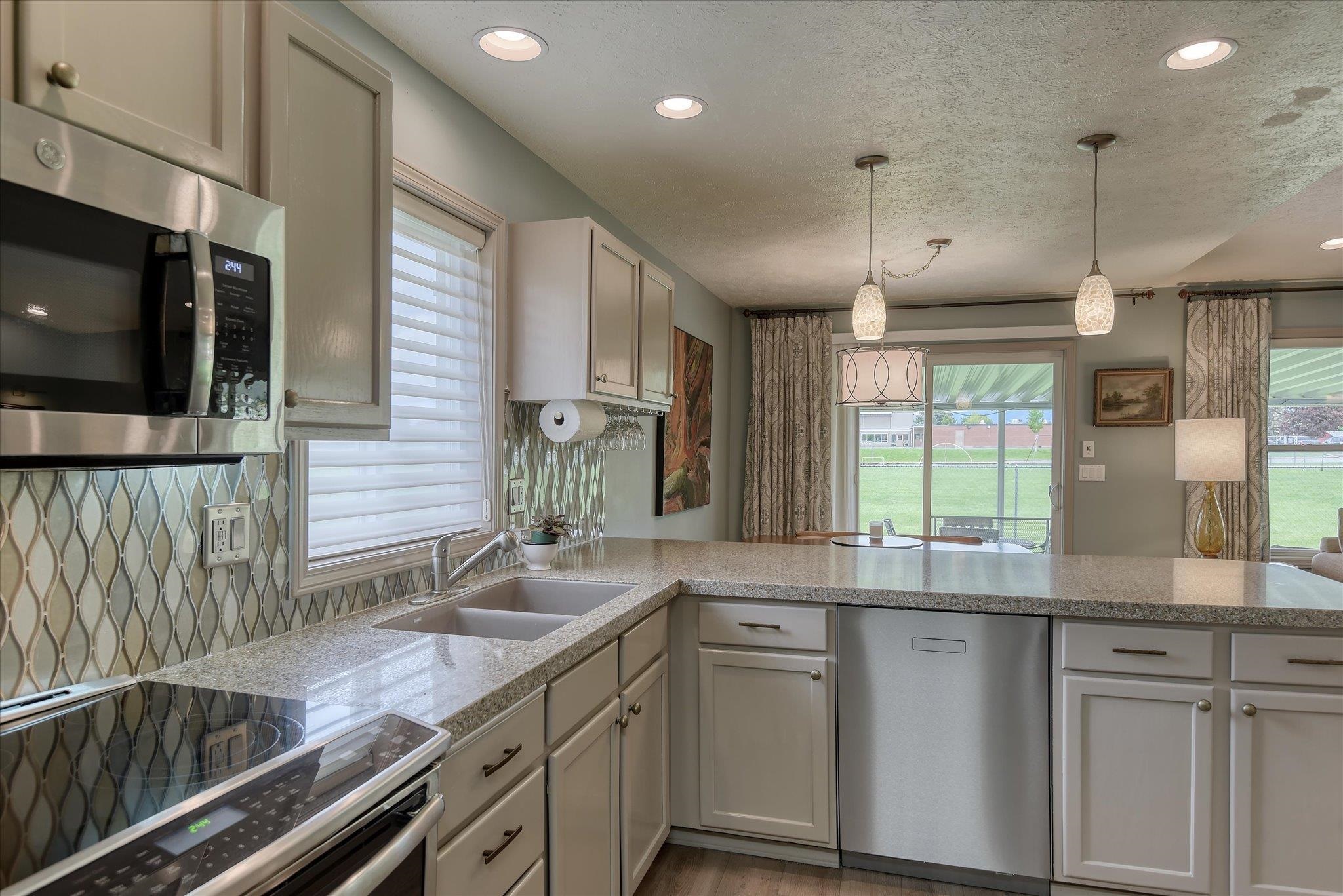 311 S Calvin Ln