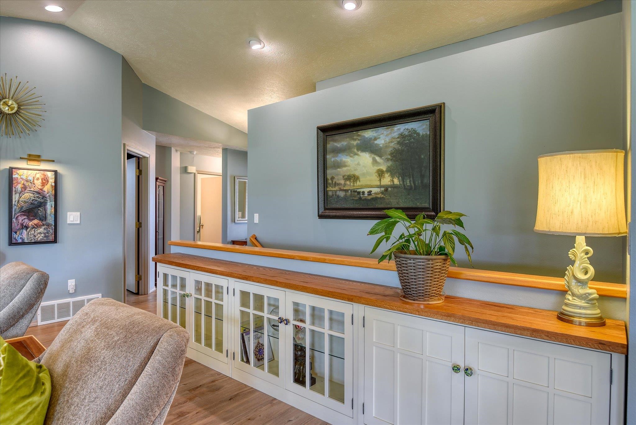 311 S Calvin Ln