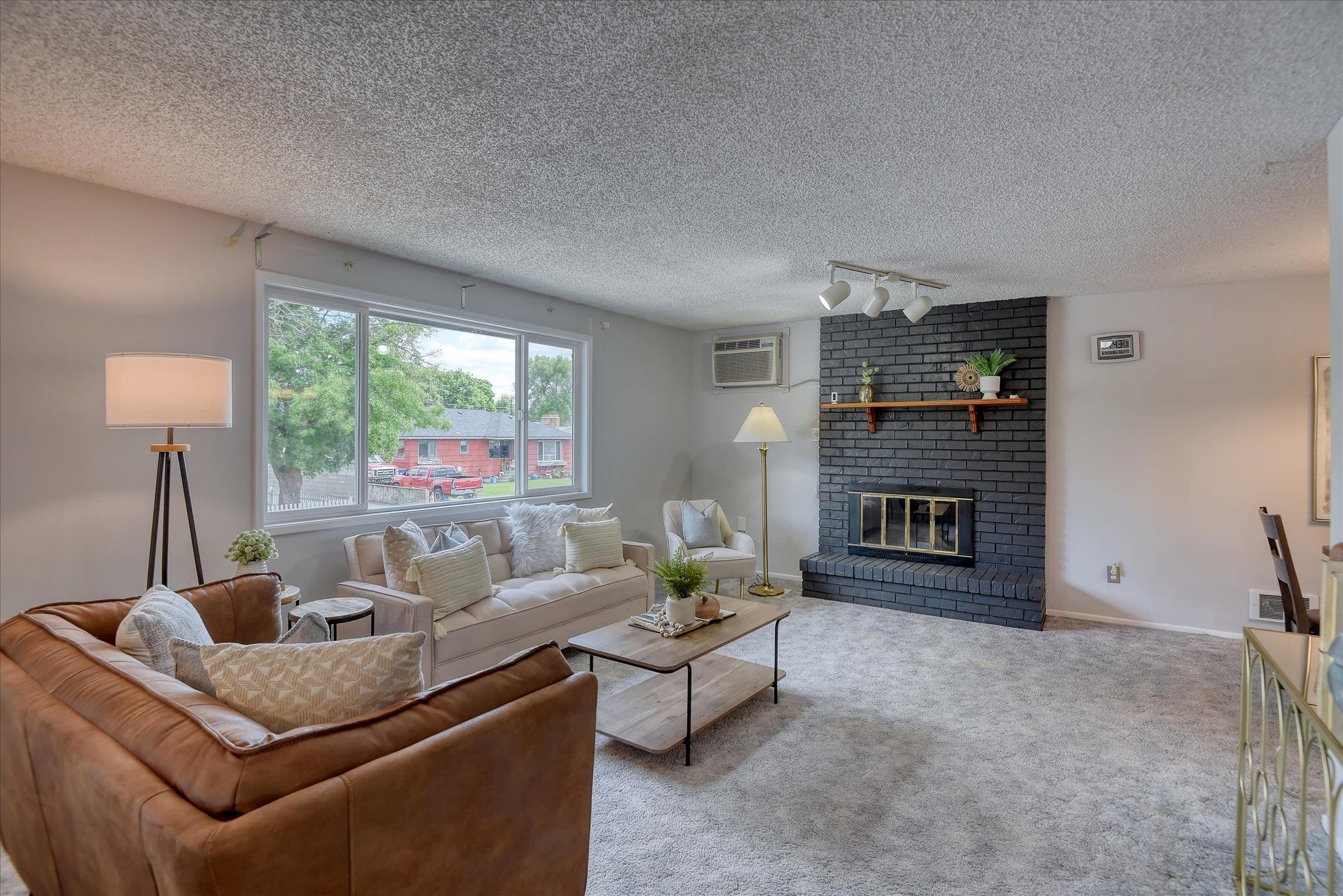 3107 N Lily Rd