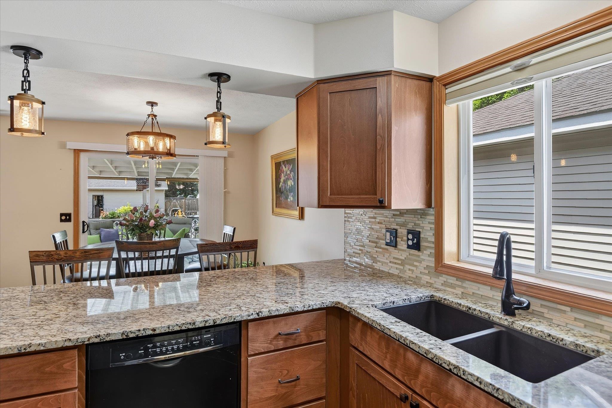 306 S Calvin Ln