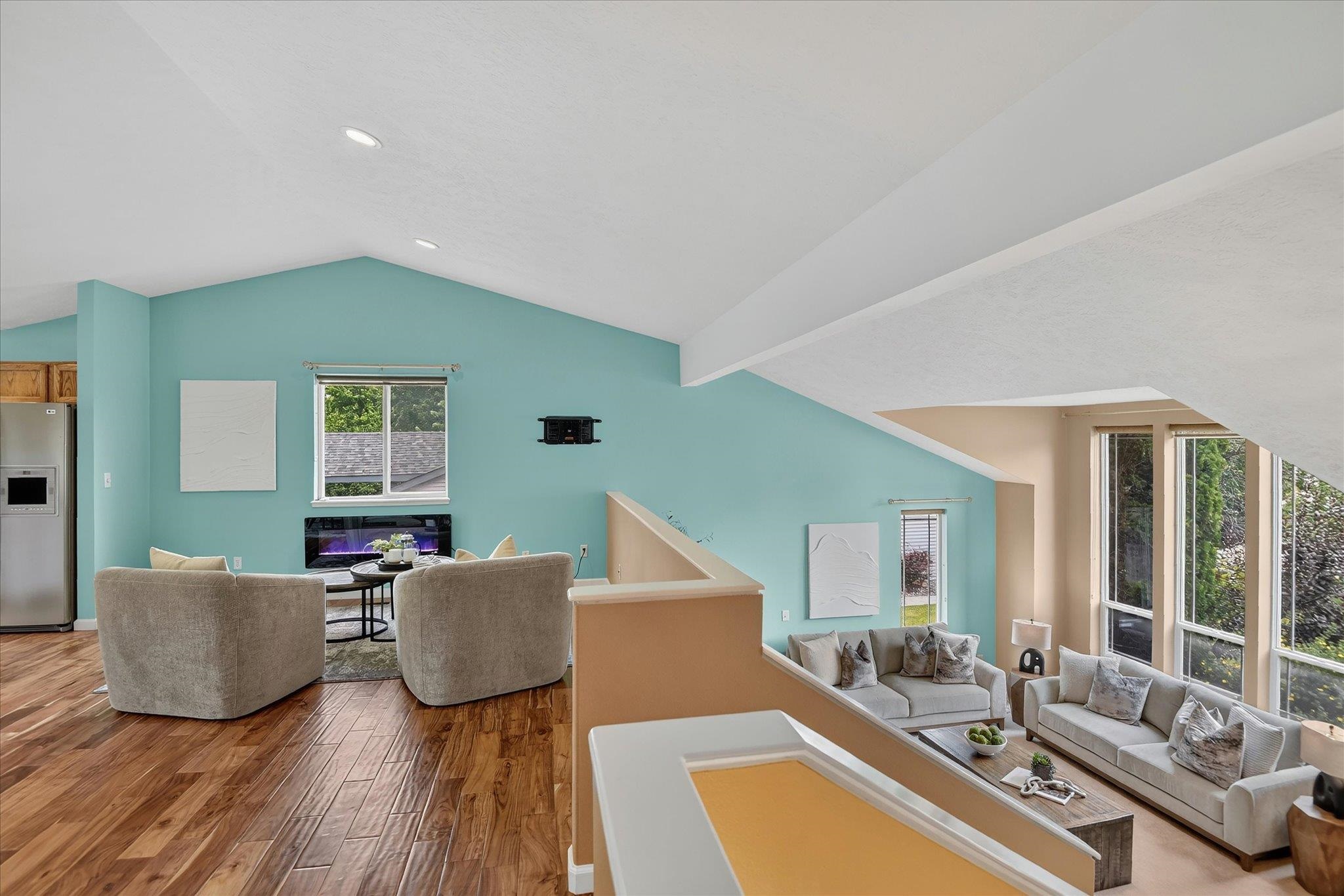 1021 N Drury Ct