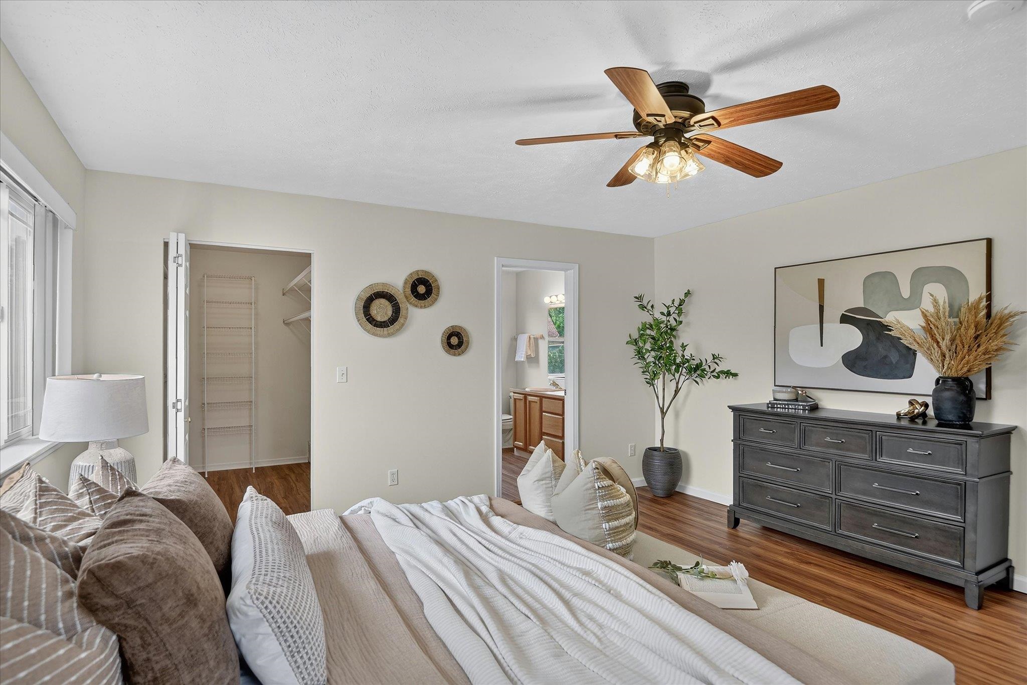 1021 N Drury Ct