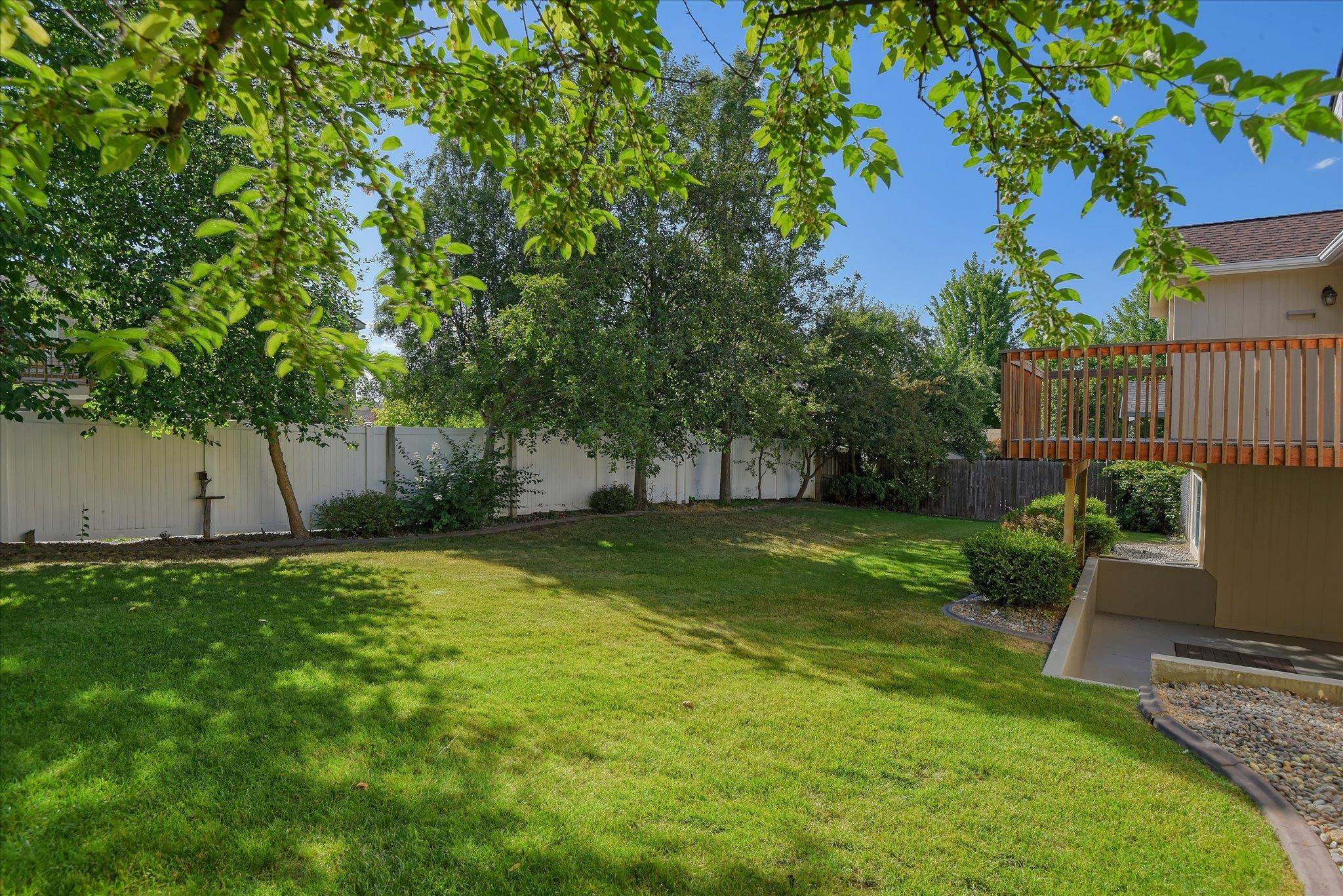 1021 N Drury Ct