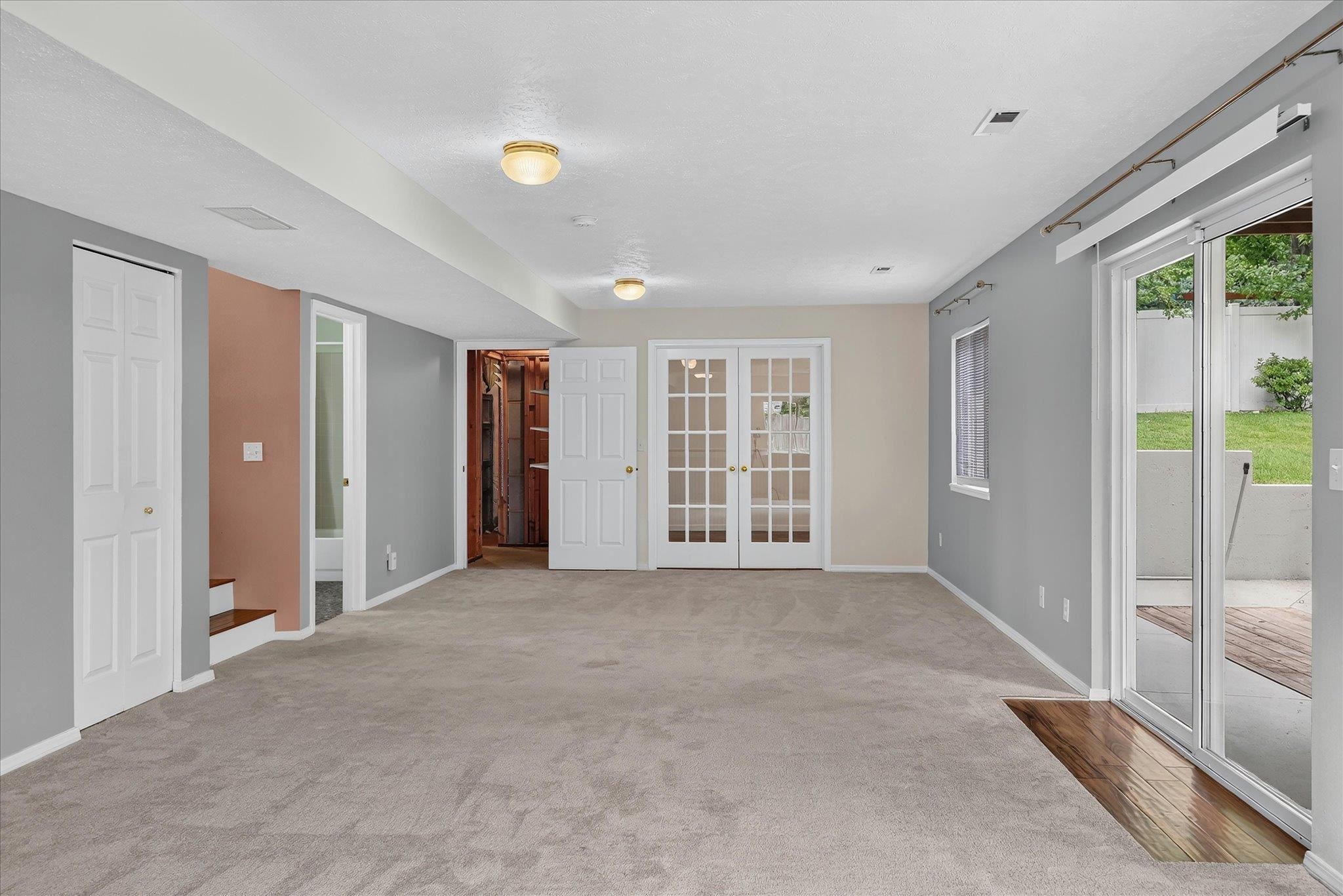 1021 N Drury Ct