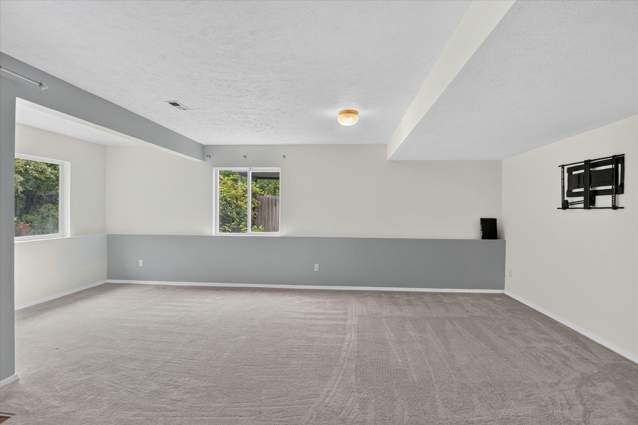 1021 N Drury Ct
