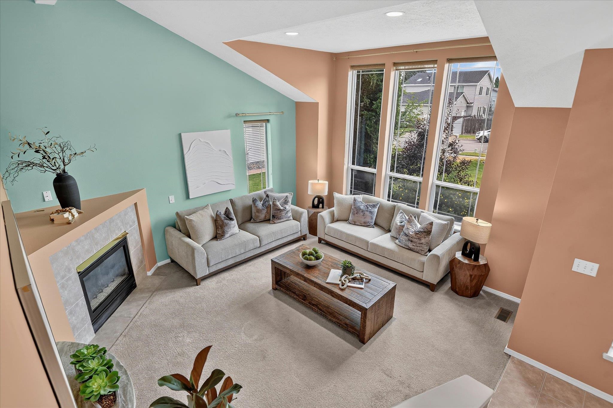 1021 N Drury Ct