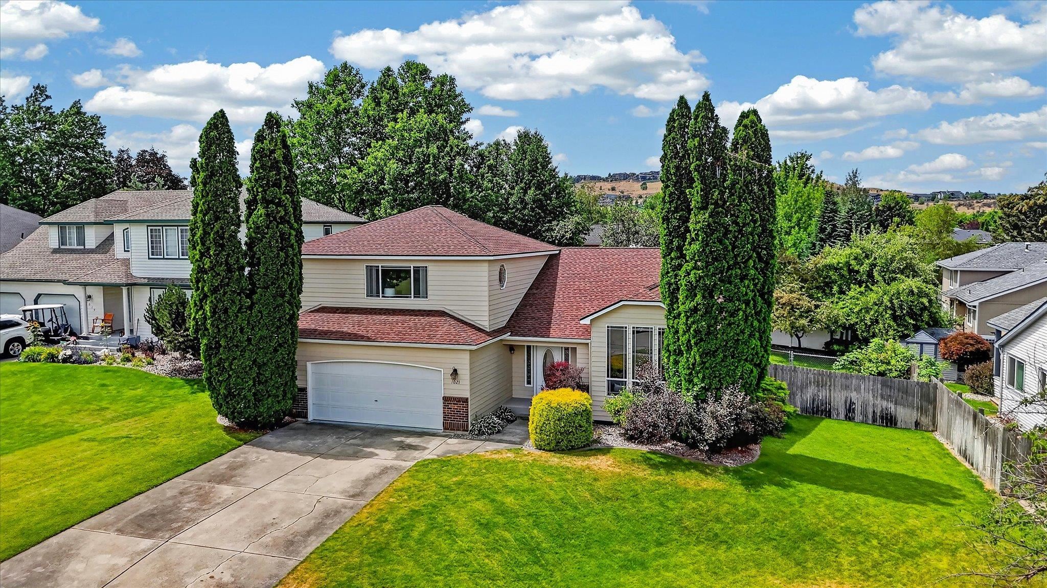 1021 N Drury Ct