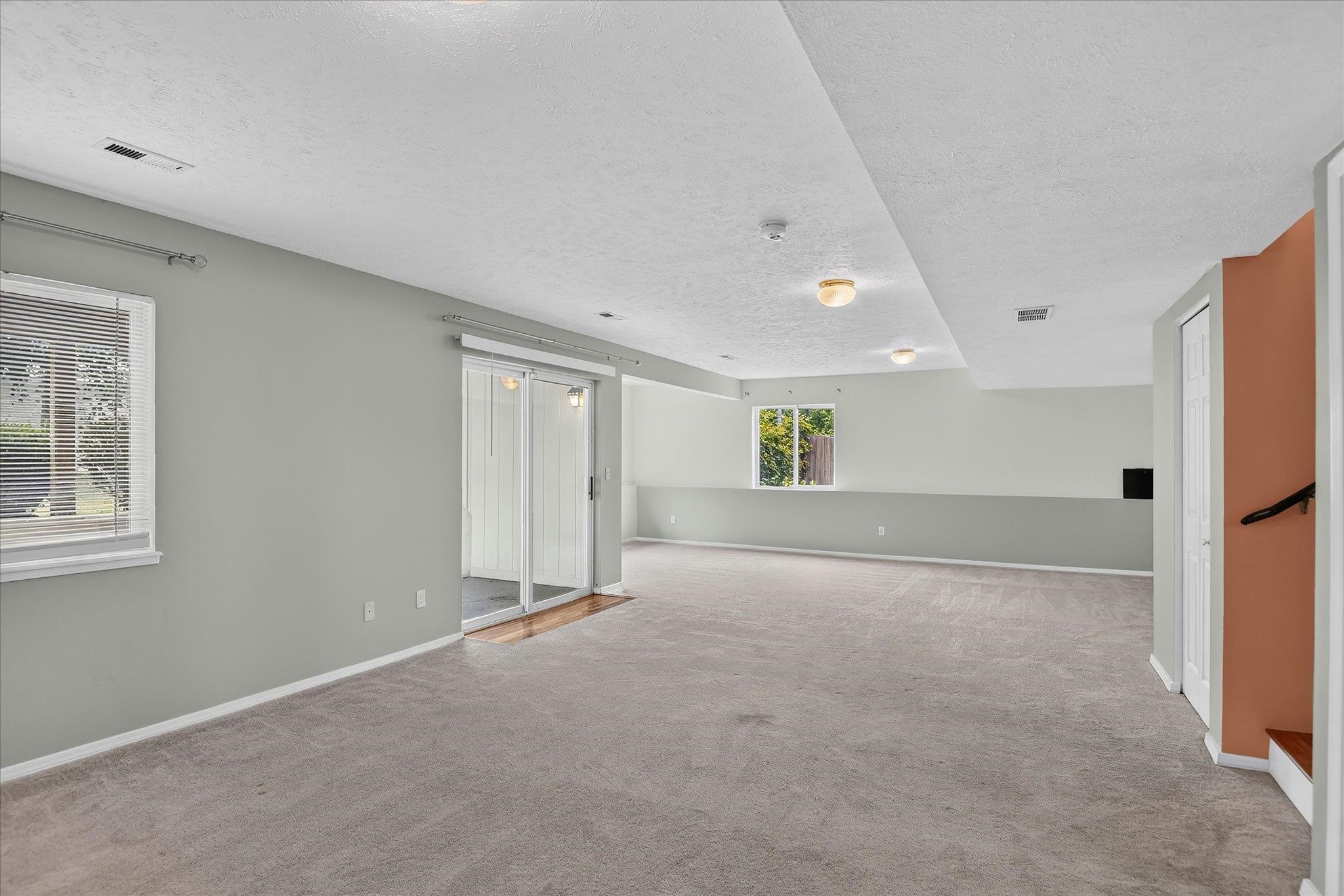1021 N Drury Ct
