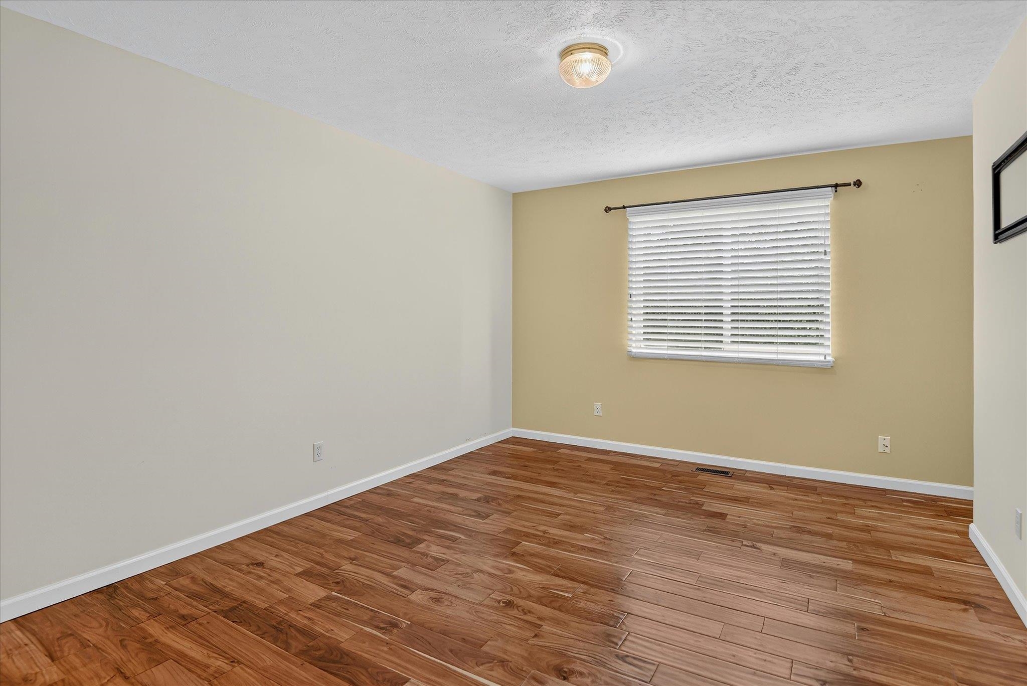 1021 N Drury Ct