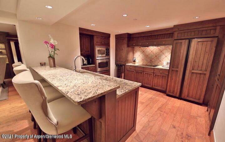 315 E DEAN Street, B30/G6