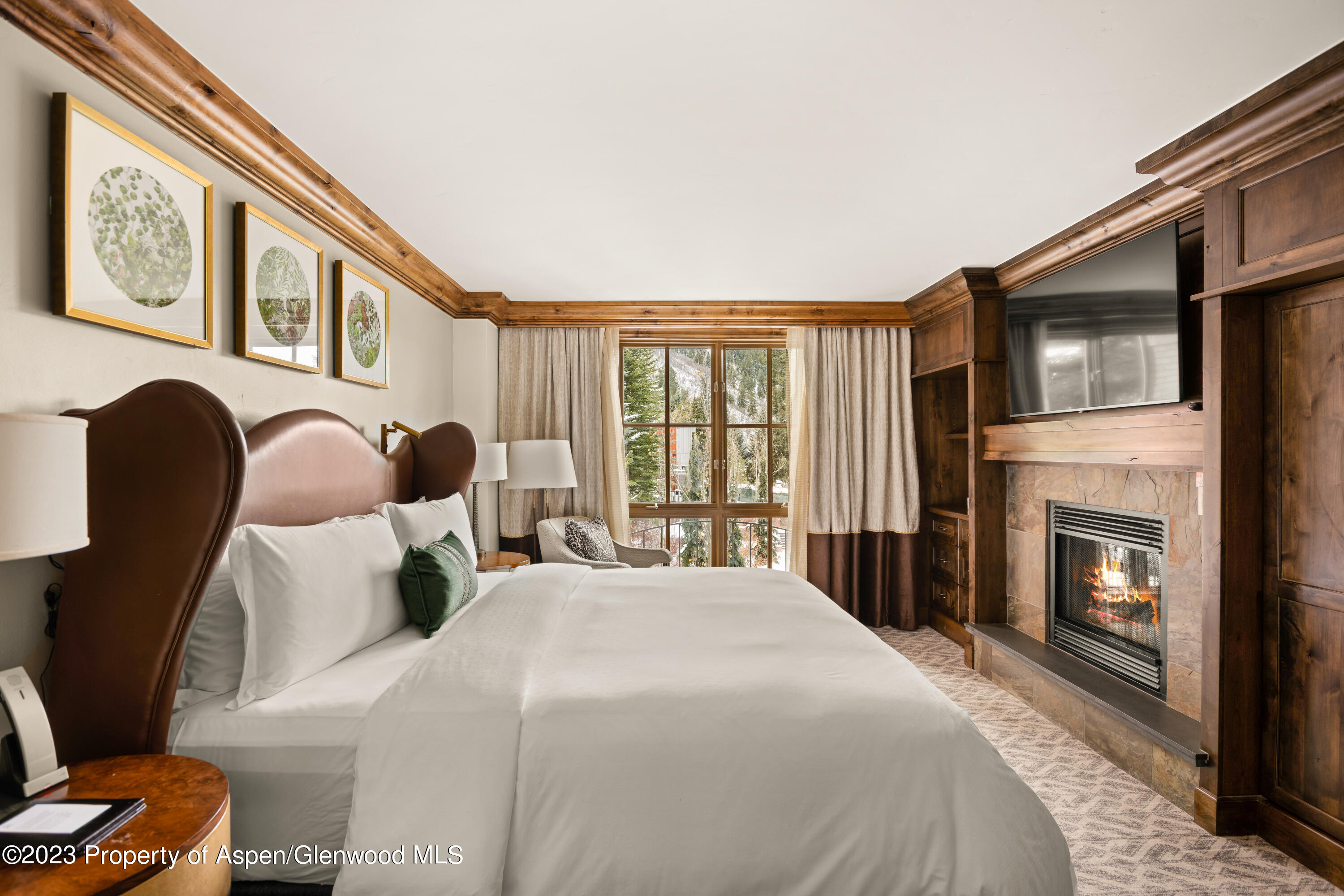 315 E Dean Street, B62